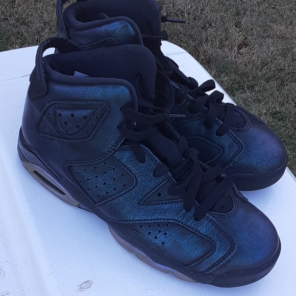 Shoes - Picture 2 of 2